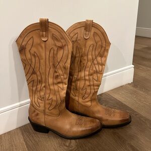urban outfitters Tan Western Cowboy Boots